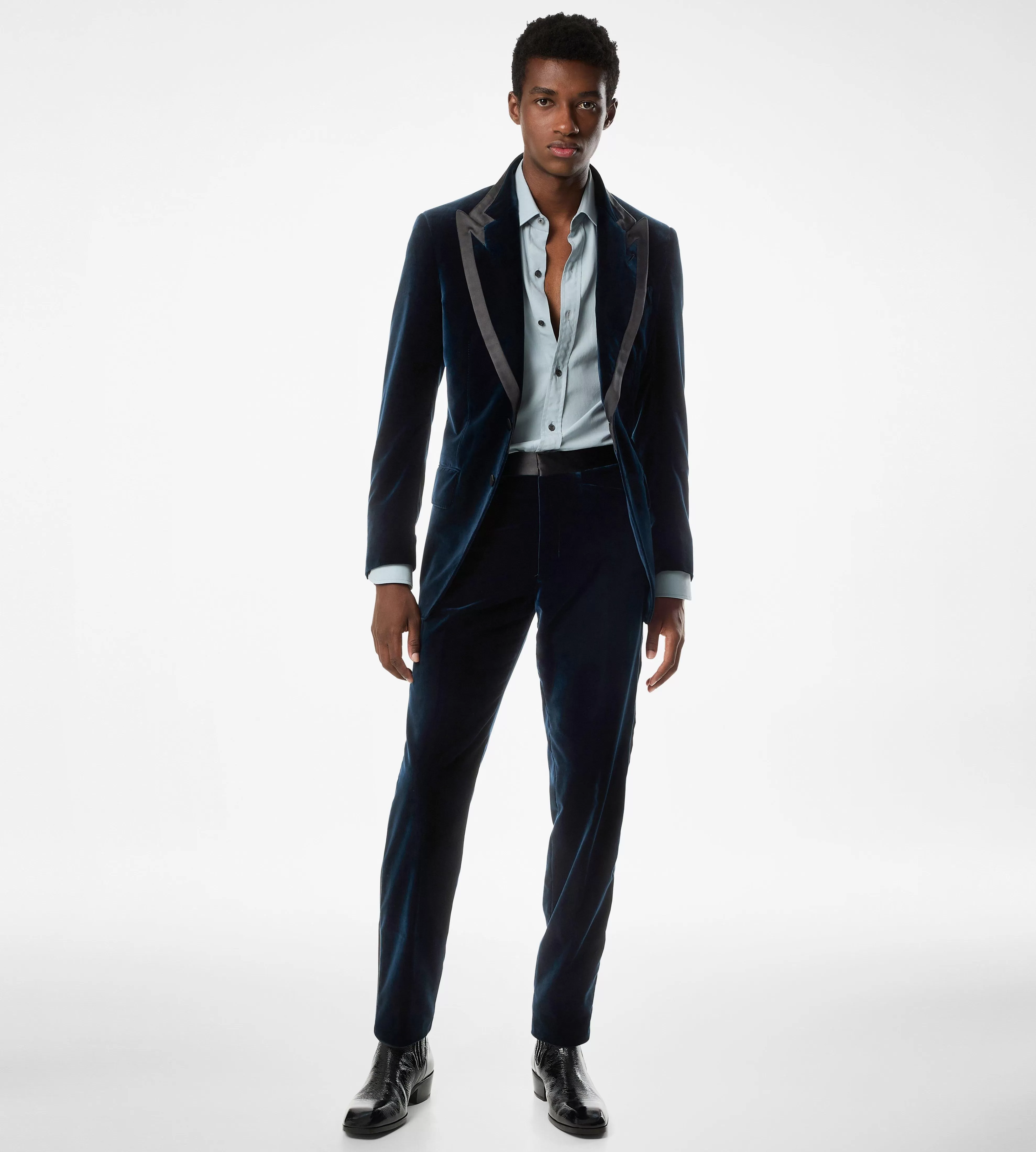 TOM FORD COMPACT LIGHT VELVET ATTICUS COCKTAIL JACKET OCEAN^MEN | MEN Jackets | SPRING 24