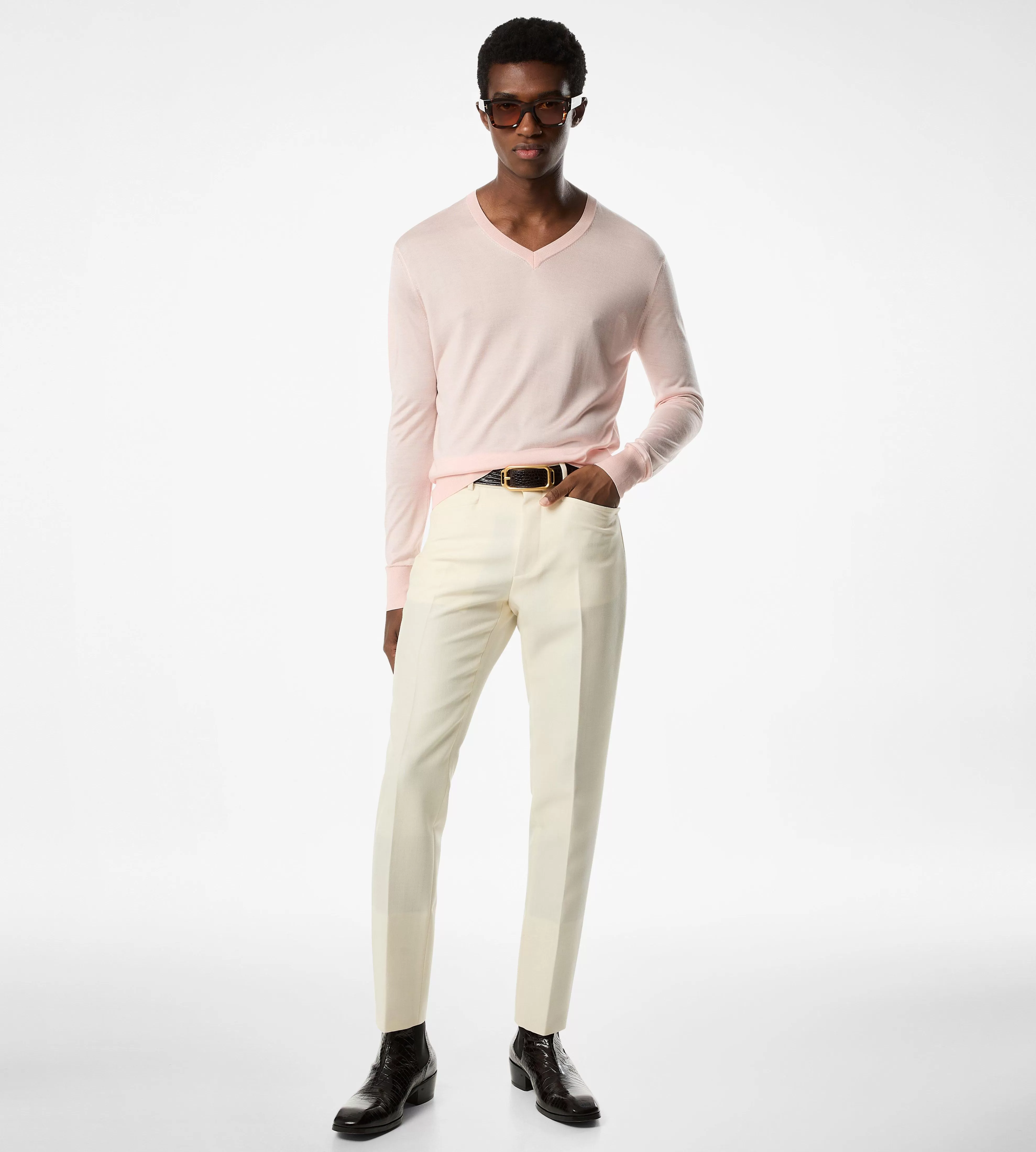 TOM FORD LIGHTWEIGHT SILK BLEND V NECK ^MEN | MEN Knitwear | JETSETTER EDIT